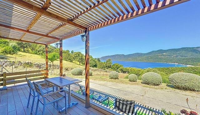 Magnifique T2 + terrasse vue mer panoramique dans résidence* avec piscine