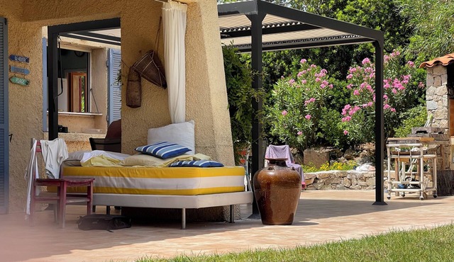 Marine de Davia Villa steps to beach. 3 bedrooms 3 bathroom wonderful garden.