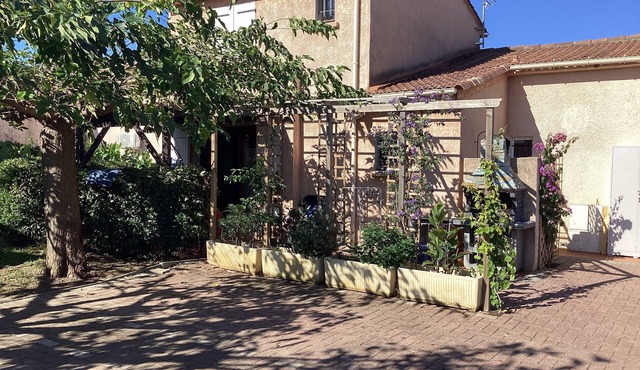 MINI VILLA 150 METRES FROM THE SEA