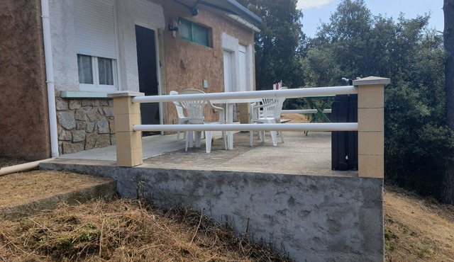 Mini-villa 300m beach.