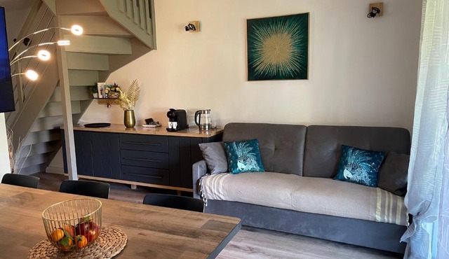 Mini Villa luxueusement équipée T4 duplex 75 m2 dans résidence Fiori di Cala Rossa superbement arborée - chez Anne avec très grande piscine de 350 m2 chauffée