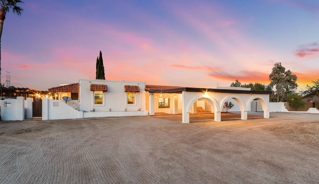 Mission Villa! Acre Lot paradise