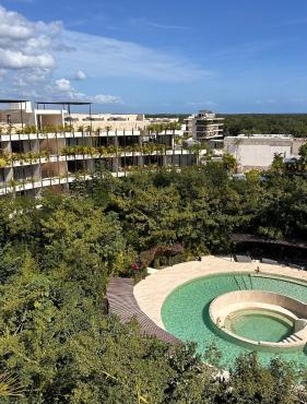 Mistiq, departamento con balcon y albercas con vistas impresionantes