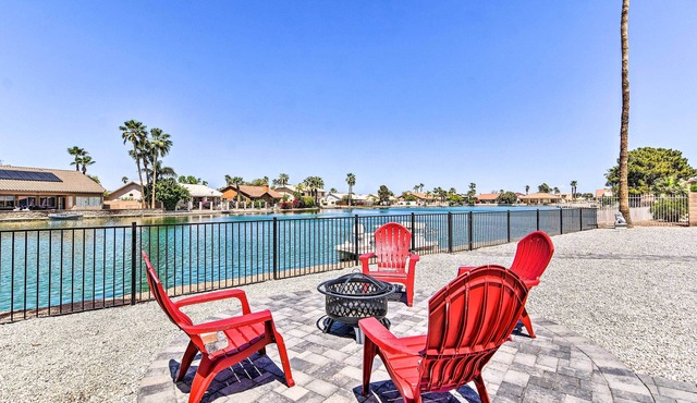 Mod Casa Grande Home w/Patio on the Water!