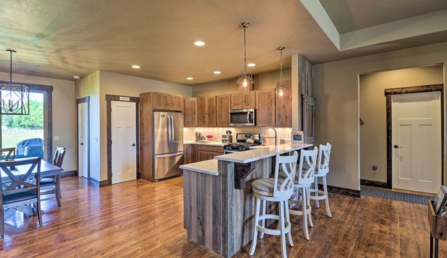 Modern Kalispell Home - 28 Mi to Glacier NP!