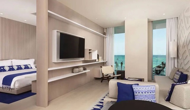 Modern Luxe Stay | Terrace with Stunning Views of of the Caribbean!