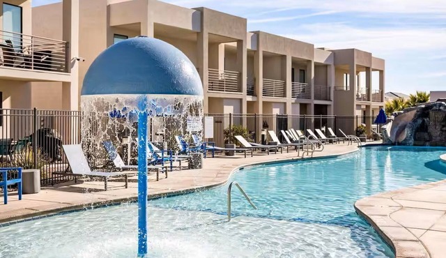 Most Amenities in St. George! 5 Pools! Location! Spacious! King beds! 75' TV!