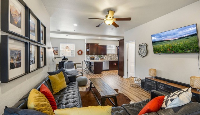 Mountain Peaks Getaway | 4BR/4BA | Pet-Friendly | Central AC | Near Downtown & Trails