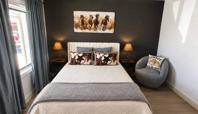 Nashville Love room at Kiva on main st in Show Low