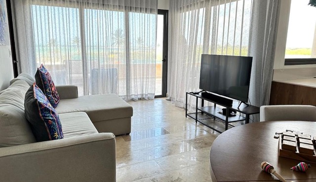 Navela oceanfront apartment