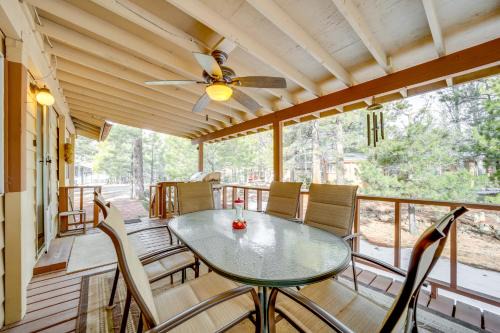 Near Hiking Trails: Tranquil Cabin in Munds Park!