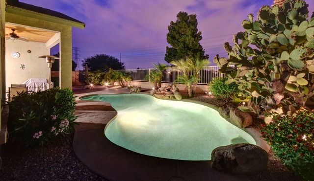 **NEW ON VRBO! Relax in sunny AZ on the golf course and private heated * pool