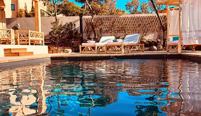 New rental with swimming pool in corsica
