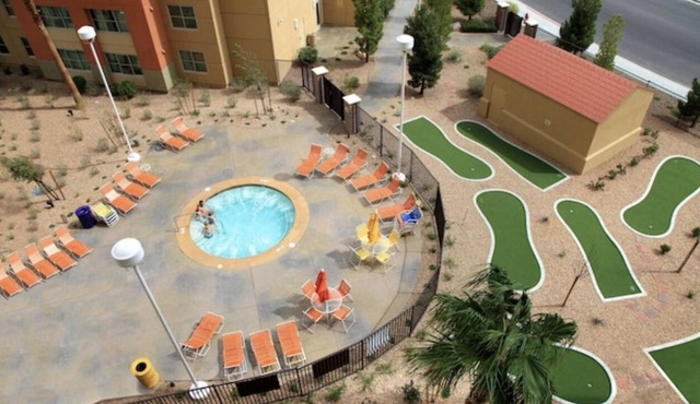 NEXT 2 SOUTH POINT! S Las Vegas BLVD 1BR, Jacuzzi Tub, Kitchen 10min from strip
