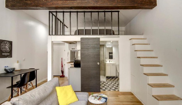 Nice apartment in the historic heart of Bordeaux