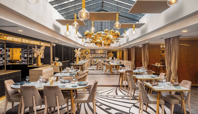 Niepce Paris Hotel, Curio Collection by Hilton