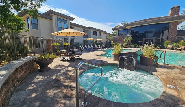 NORTH SCOTTSDALE OASIS, 5 MIN FROM MAYO CLINIC.