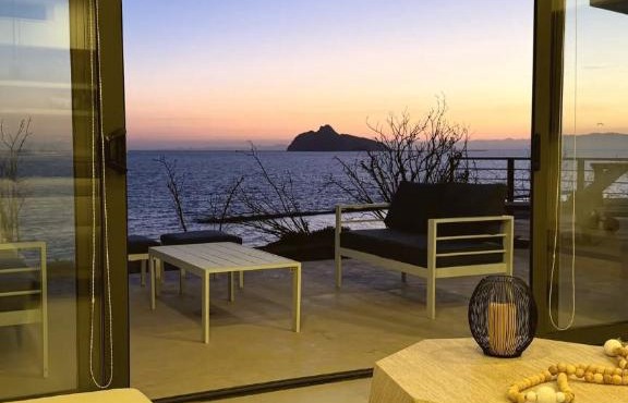 Oceanfront Condo Punta Peninsula 6-102