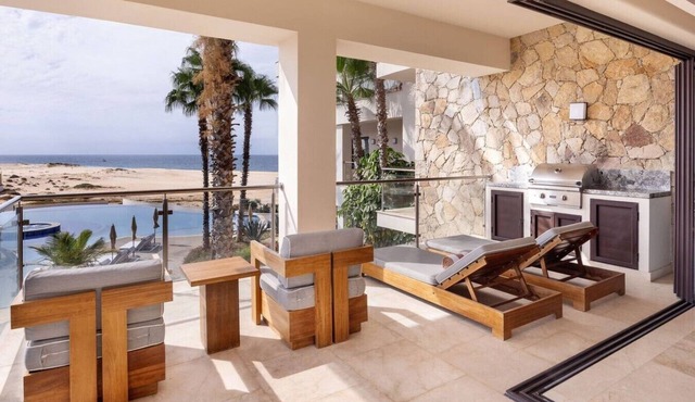 Oceanfront Diamante Condo | Transfers Included