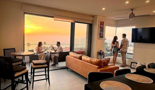 Oceanfront Luxury Penthouse w/Wrap-Around Views