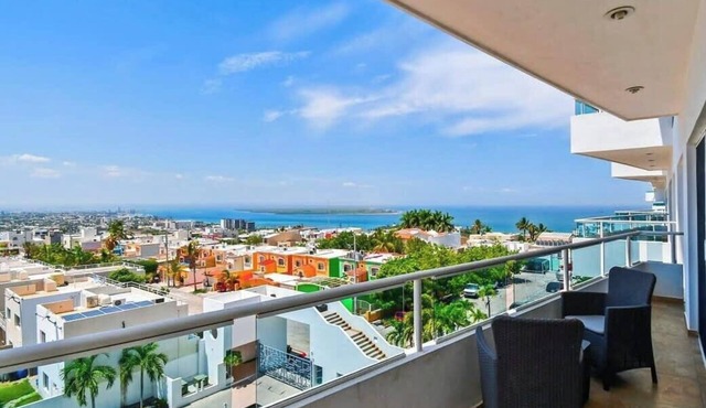Oceanview Balcony, BBQ Lounge, Near Malecon
