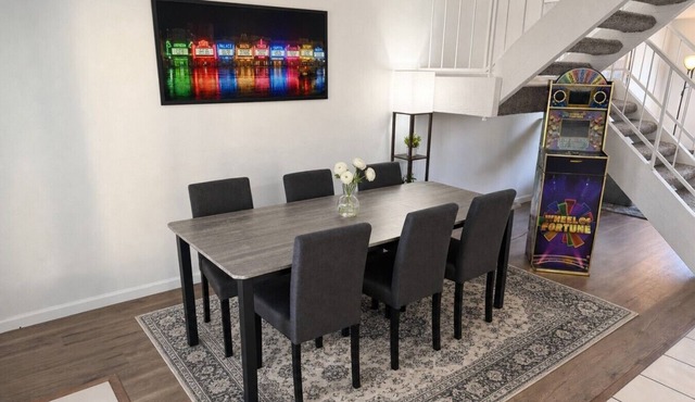 Old Town Art Stay Luxe 3 Bedroom