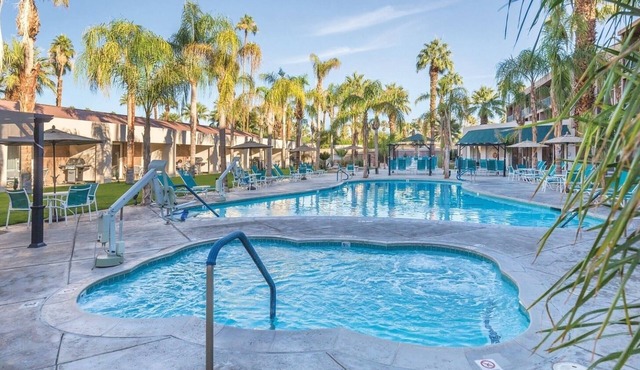 Palm Springs | Relaxing Desert Escape | Pool + Hot Tub