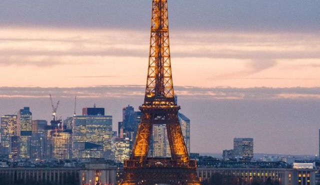 Paris luxury Apartment 75m2 with Eiffel Tower View, metro 1 min, parking