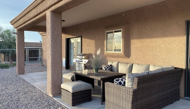 Peaceful, Family and Pet Friendly Home with Boat-Deep Garage and RV Parking