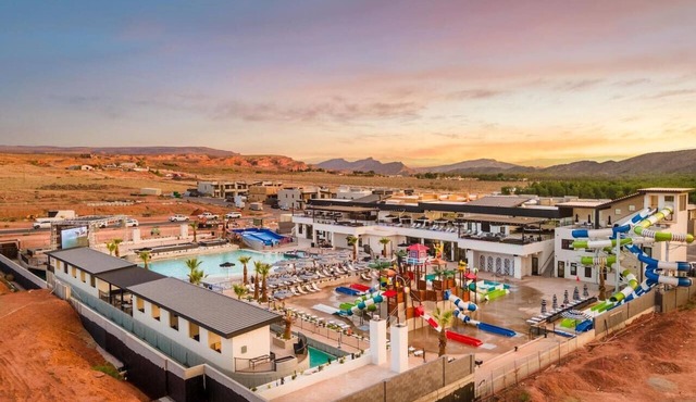 Pecan Valley l Sunset Splash l Private Waterpark
