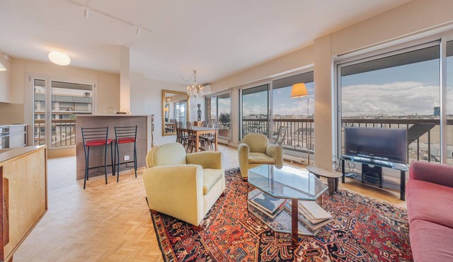 Penthouse 2 Bedrooms Skyline View a/c