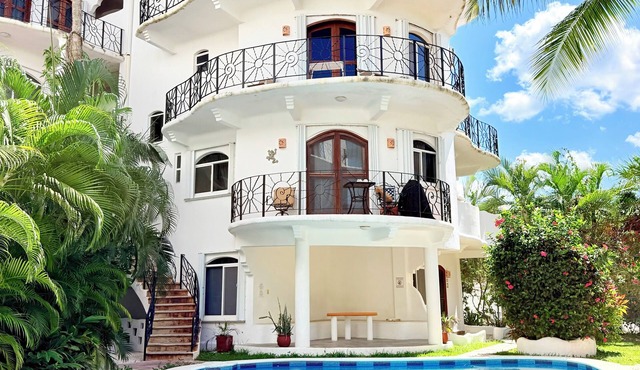 Perfect Cozumel escape, pool, private beach on quiet north shore