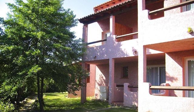 Pinarellu Apartment Steps Away from Beach