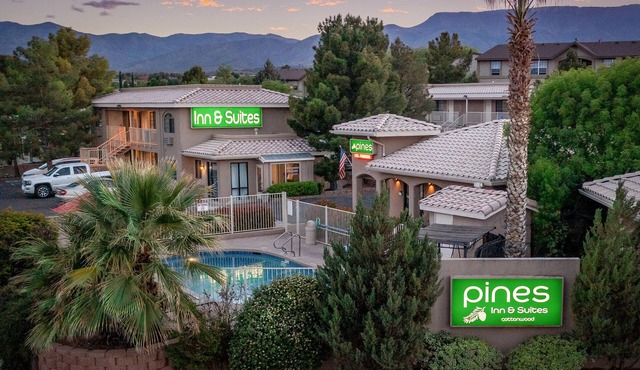 Pines Inn & Suites