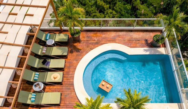 Pool & Patio 1BR 2BR Suites Sleeps 2-8, Beach & 5th Ave 10 Min, New Chedraui 15 Min, Kitchen WiFi AC