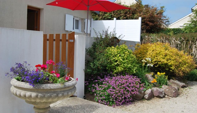 Pte HOUSE/private PARKING- TERRACE/SEA 300 meters away- LANDING BEACHES