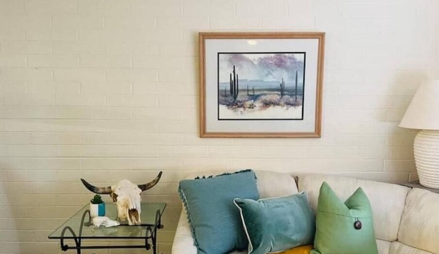 Quiet and Comfy Sun City Retreat 55+