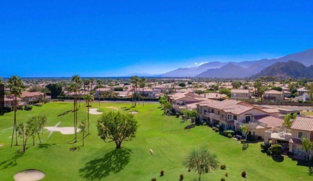 Quiet Lower Level Condo with Country Club Amenities - Golf & Mountain Views
