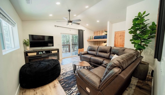 Remote 2-bedroom house in beautiful Flagstaff with AC