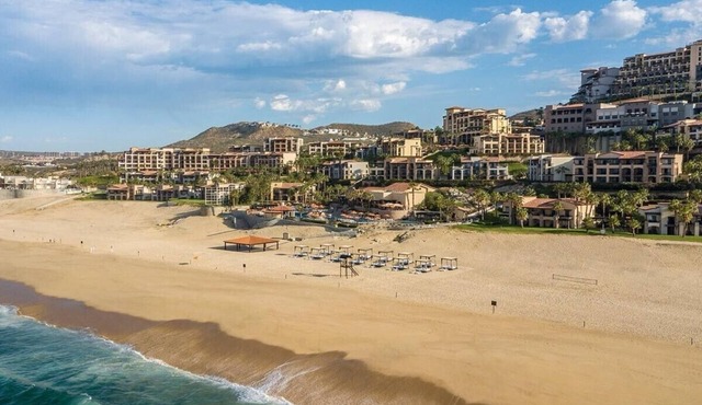 Resort with 1 bedroom and AC in lovely Cabo San Lucas