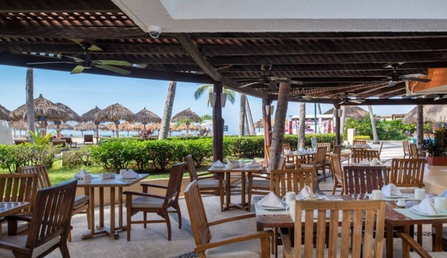 Romantic 2BR Condo with Private Balcony