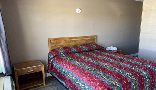 Rosamond, CA | Full Bed