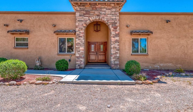Secluded Desert Haven in the middle of Tucson
