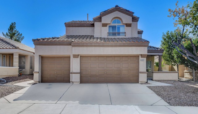 Shining home away from home! 3-bedroom house in fabulous Las Vegas with AC, WiFi