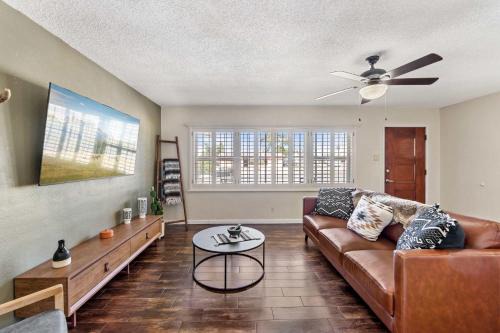Southwestern Modern 4 Bedroom