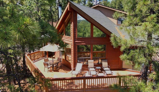 Spacious Family Mountain Cabin ~Fireplace ~2 Decks ~Near Lake