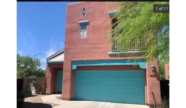 Spacious home sweet home near downtown Tucson!