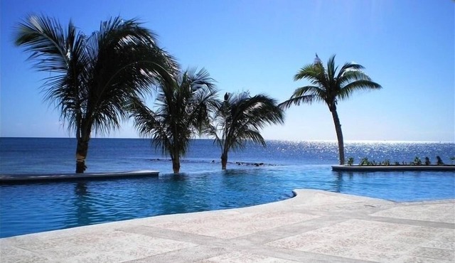 Spectacular Beachfront View Villa