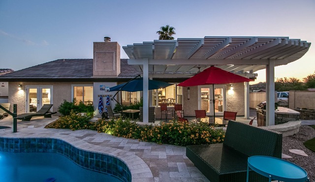 Spectacular Hillside Fountain HIlls home + Resort Backyard and Views!