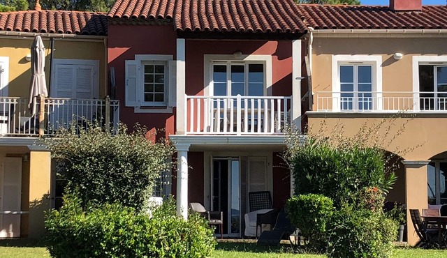 St Raphaël/App 4 pers/superb sea view/pool/wifi/climate